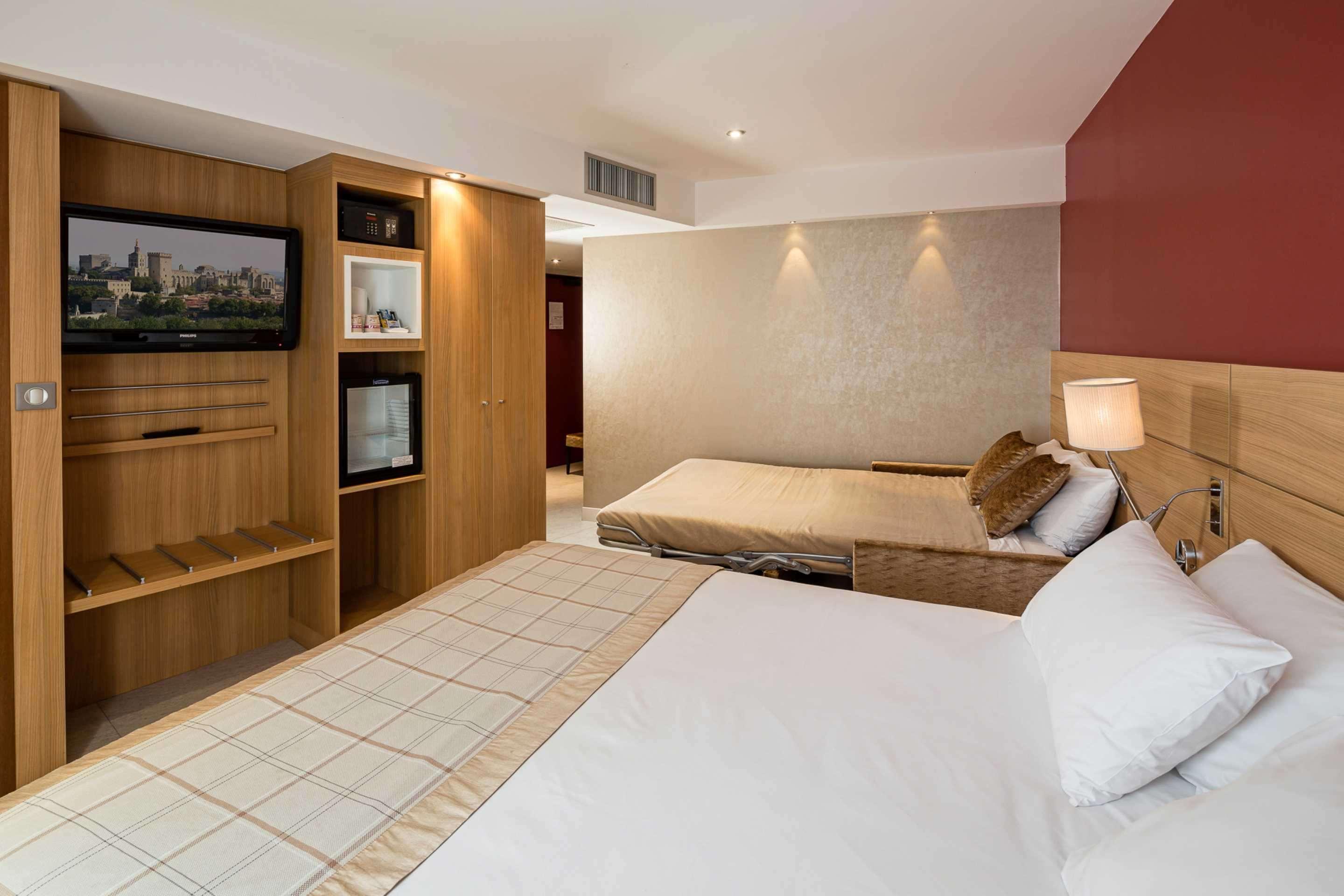 Best Western Plus Le Lavarin Авиньон Екстериор снимка