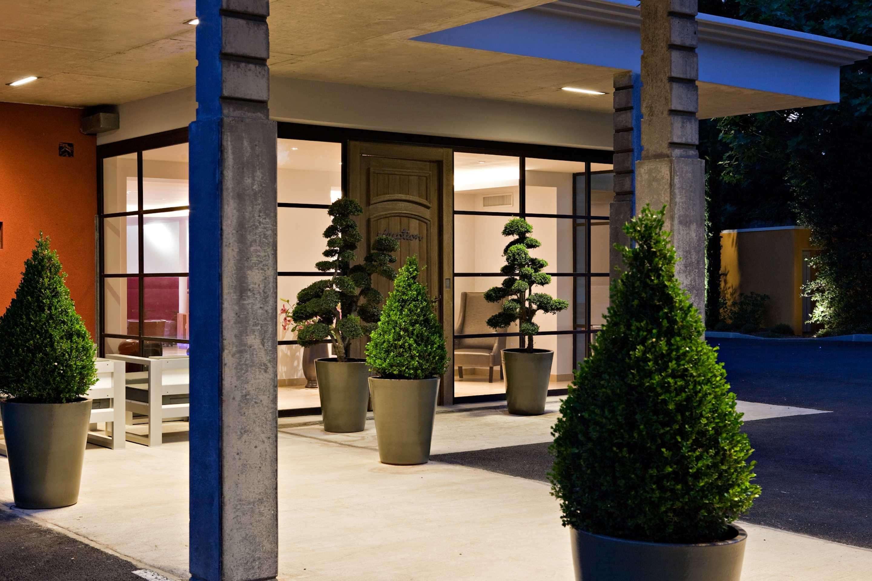 Best Western Plus Le Lavarin Авиньон Екстериор снимка