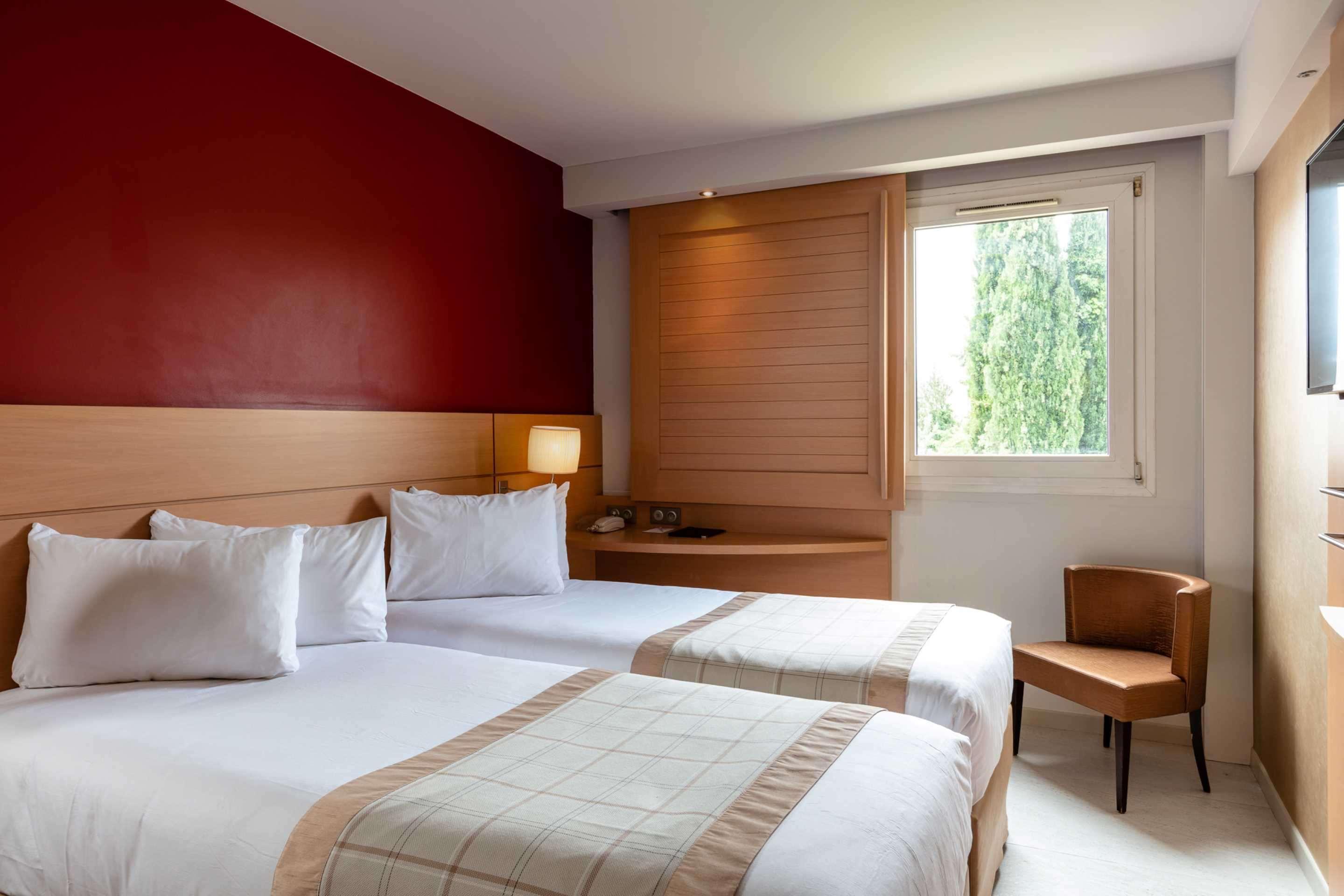 Best Western Plus Le Lavarin Авиньон Екстериор снимка