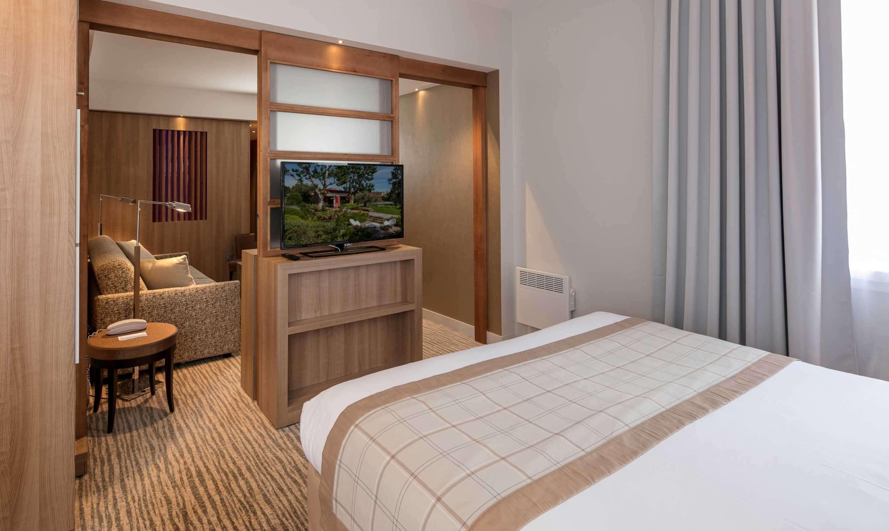 Best Western Plus Le Lavarin Авиньон Екстериор снимка