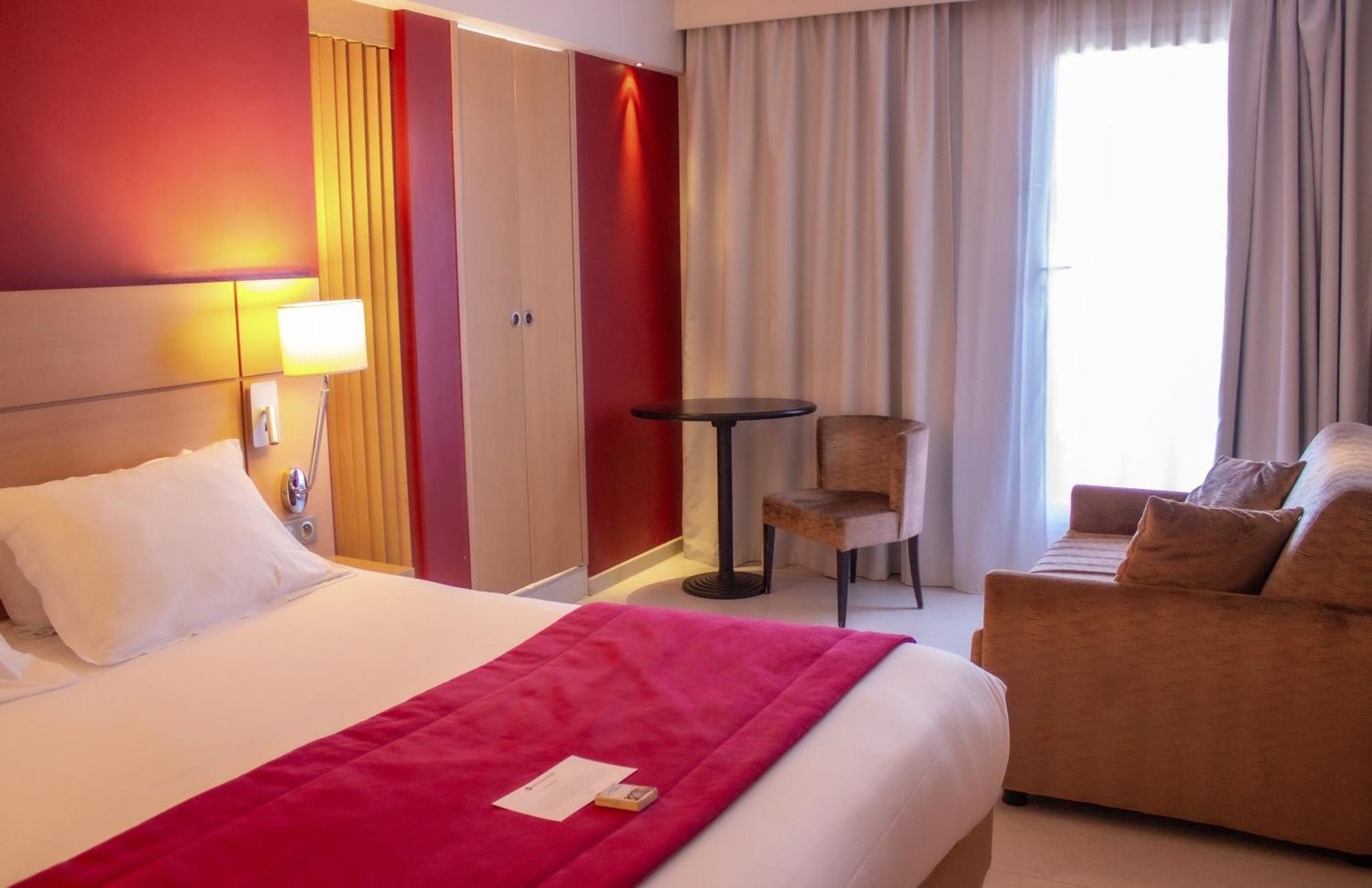 Best Western Plus Le Lavarin Авиньон Екстериор снимка